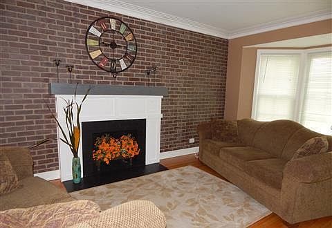 2nd image of 10215 S Artesian Ave