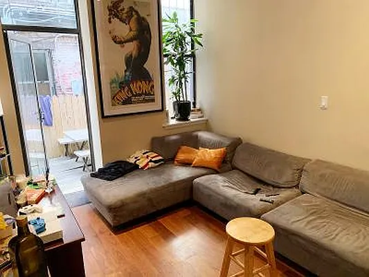 Rented by Point NYC | media 13