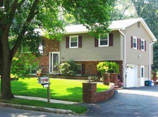 232 Betsy Ross Dr, Orangeburg, NY 10962