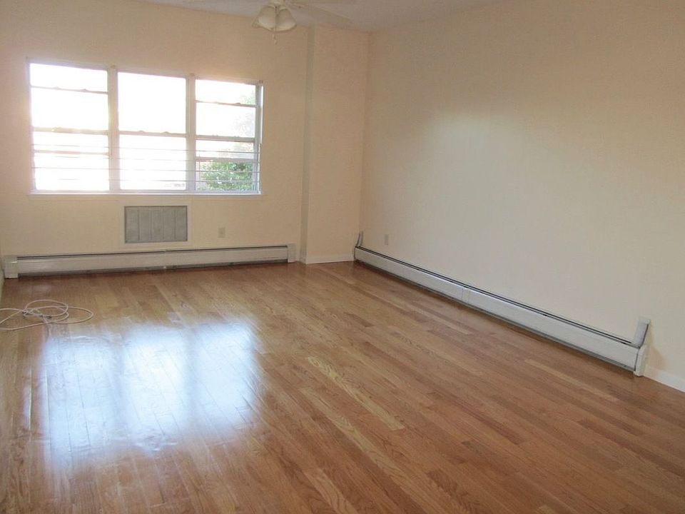 1st image of 56 Underhill Ave #2