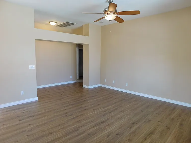 400 Opal Dr — Photo 24