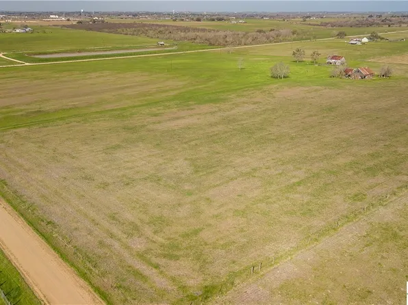 7 Tract Cres #358-359A, Shiner, TX 77984