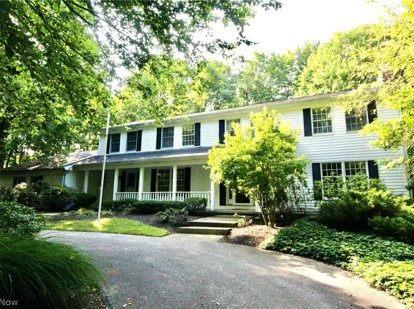 7615 Hunters Hollow Trl, Novelty, OH 44072