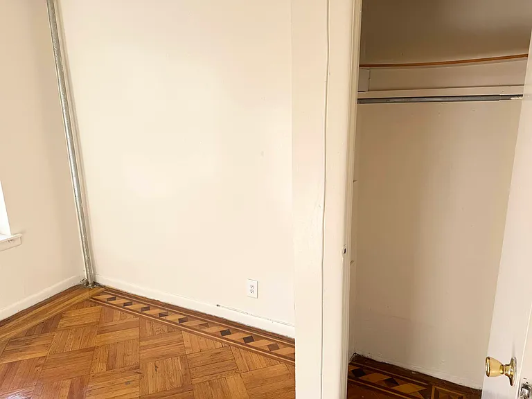 2204 Clarendon Rd #2H — Photo 3
