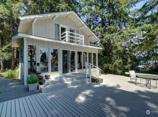 120 E Fair Harbor Ln, Grapeview, WA 98546