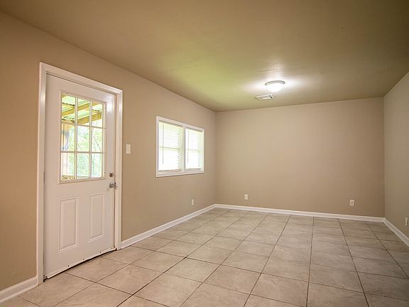 964-Theriot-Road-dining_01202026