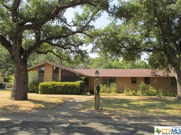 215 E 21st Ave, Belton, TX 76513