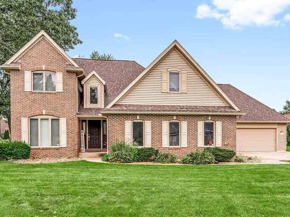 57119 Bluff Crest Dr, Elkhart, IN 46516