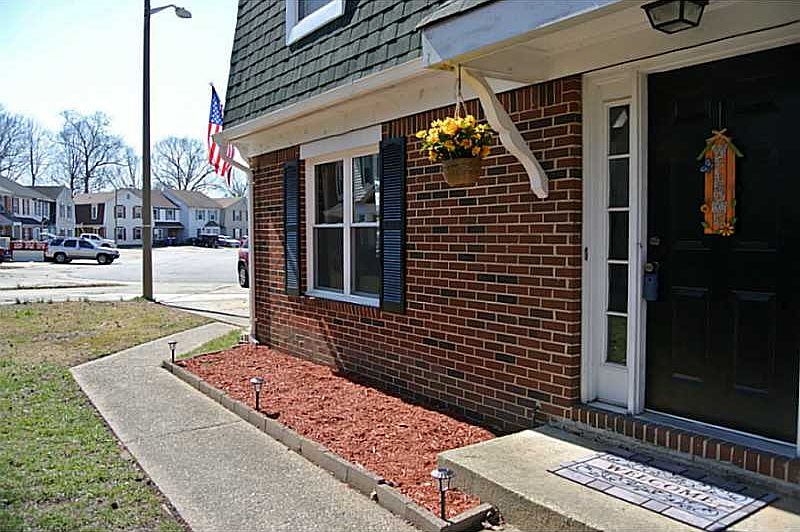 1st image of 4601 Glanmire Dr