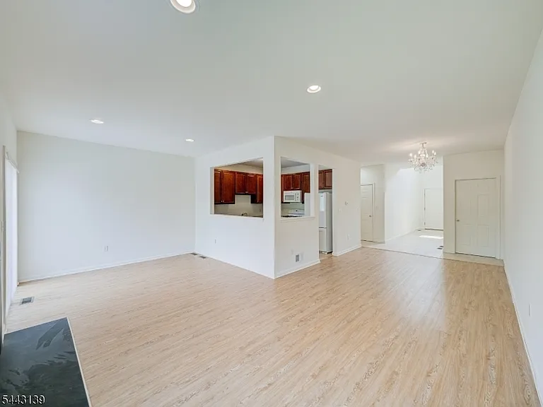 26 Decroce Ct — Photo 7