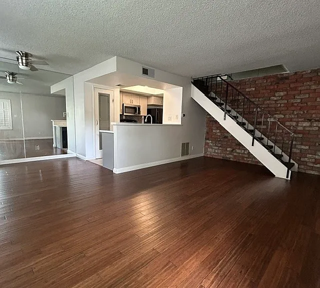 2408 Pepper St — Photo 8
