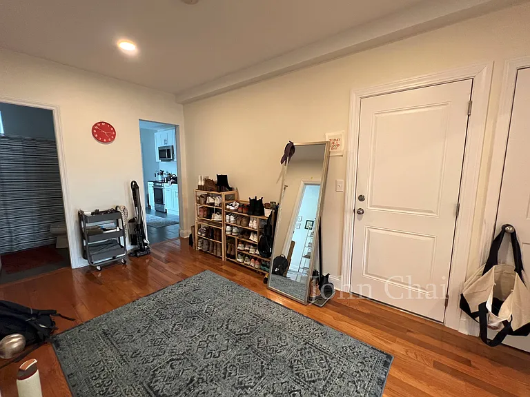 123 Sutherland Rd #N — Photo 21