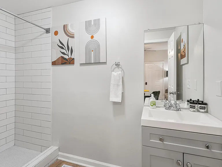 987 Dimmock St SW #3 — Photo 12