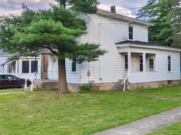 121 W Yates St, East Syracuse, NY 13057