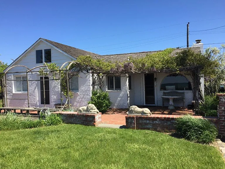 115 Cold Spring Point Rd — Photo 15