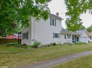 137 N Washington St, Genoa, IL 60135