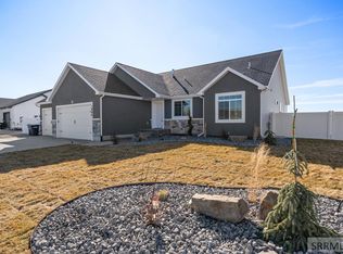 1880 Bellagio Dr, Ammon, ID 83401