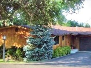 1824 Carlson Dr, Klamath Falls, OR 97603