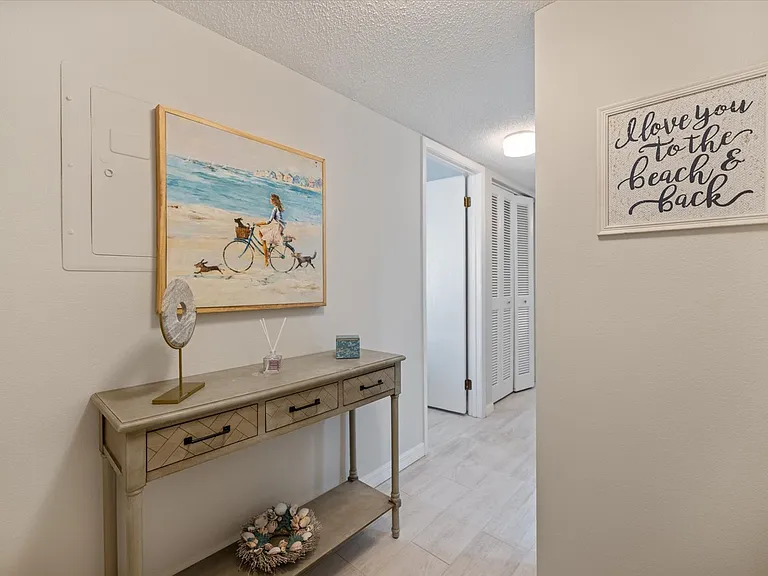 1604 Stickney Point Rd #102 — Photo 4