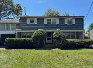 19 Randall Ter, Middletown, NY 10940