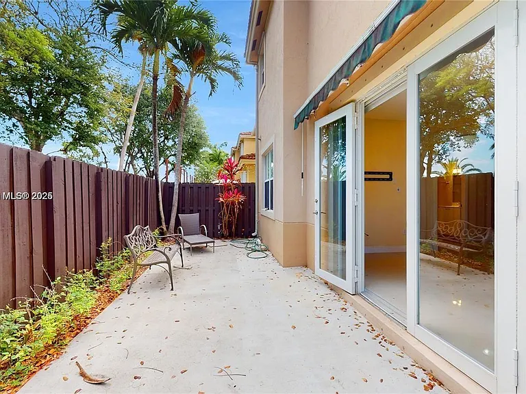 12281 SW 121st Ter — Photo 31