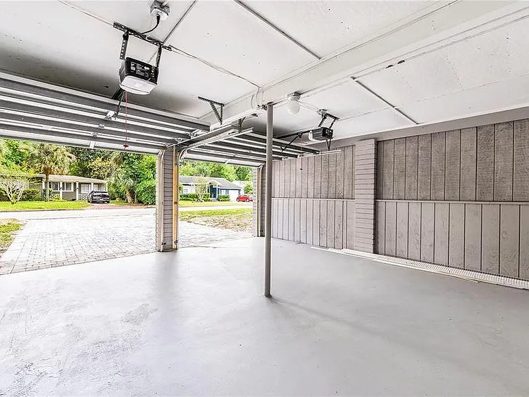 1300 Hardy Ave — Photo 16