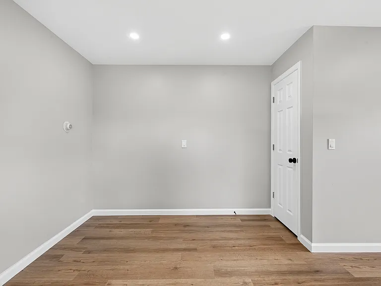 52 Naples Ave #5LL — Photo 15