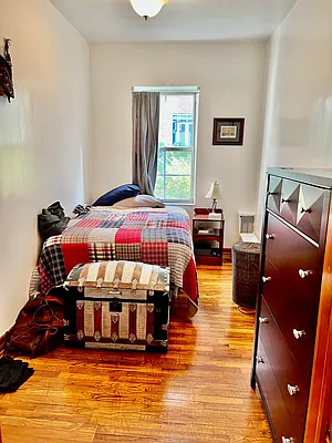 Rented by Bank Neary | media 12