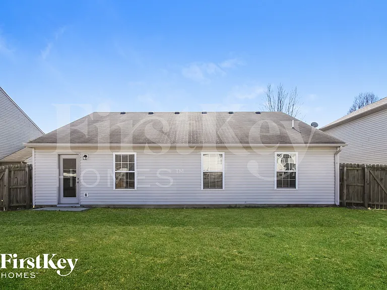 9762 Trail Dr — Photo 15