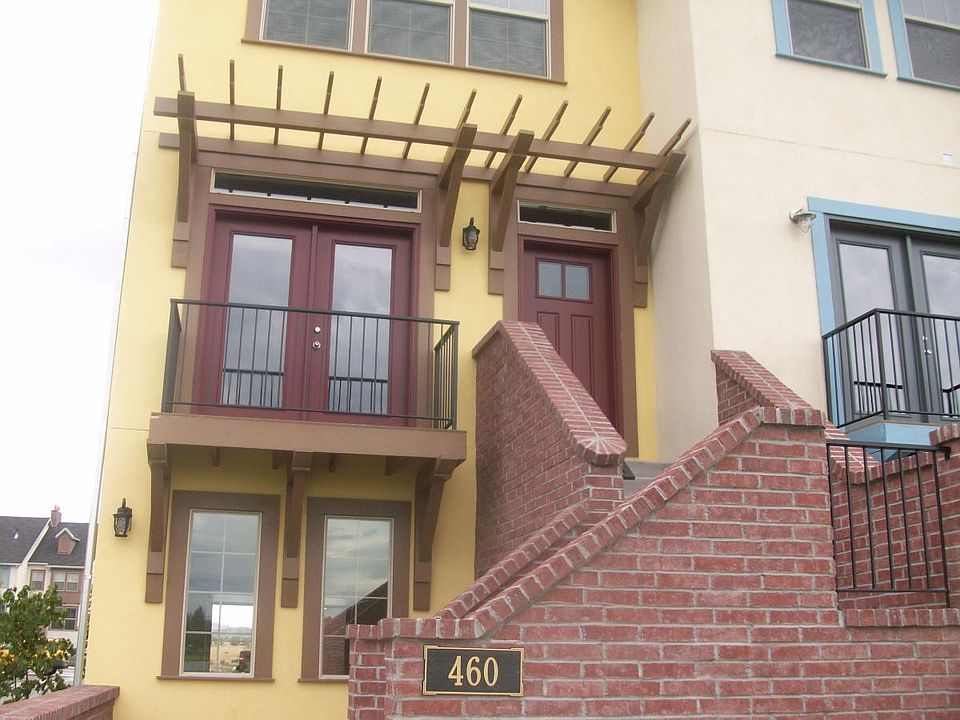 2nd image of 460 W Amber Glow Ln