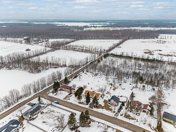 3rd image of 3928 Edgehill Rd