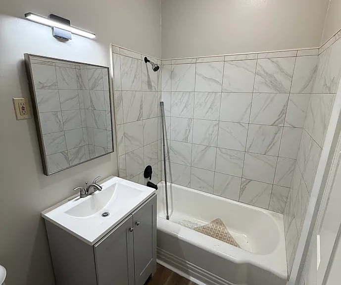 527 W Orange St #3 — Photo 2
