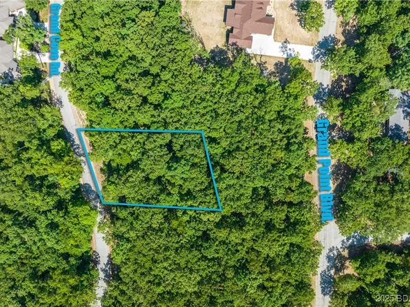 252 Grand Cove Rd, Sunrise Beach, MO 65079