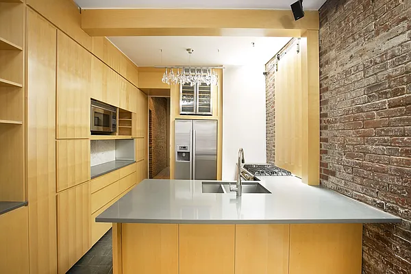 Rented by Compass | media 27