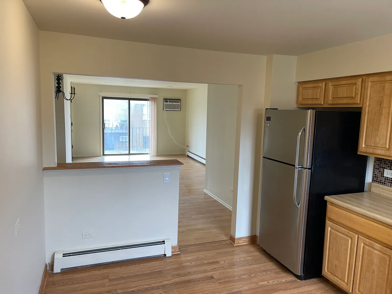 2 bed, 1.5 bath, 1000 sqft, $1,950 — Photo 2