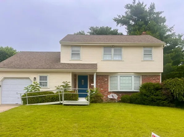 2301 Yellowstone Rd, Cinnaminson, NJ 08077