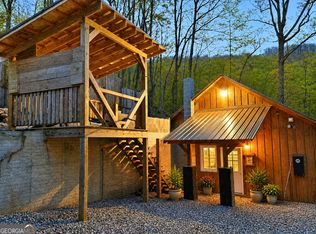 326 Skywood Ln, Cleveland, GA 30528