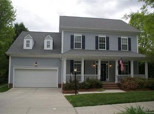 1056 Hunters Run Dr, Tega Cay, SC 29708