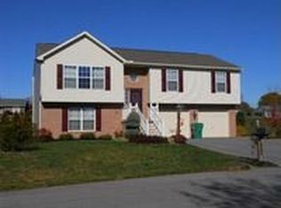 2384 Adrienne Ln, Chambersburg, PA 17202