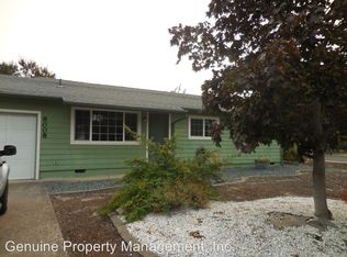 8008 Harlan Dr, White City, OR 97503