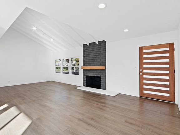 2nd image of 12071 Chianti Dr
