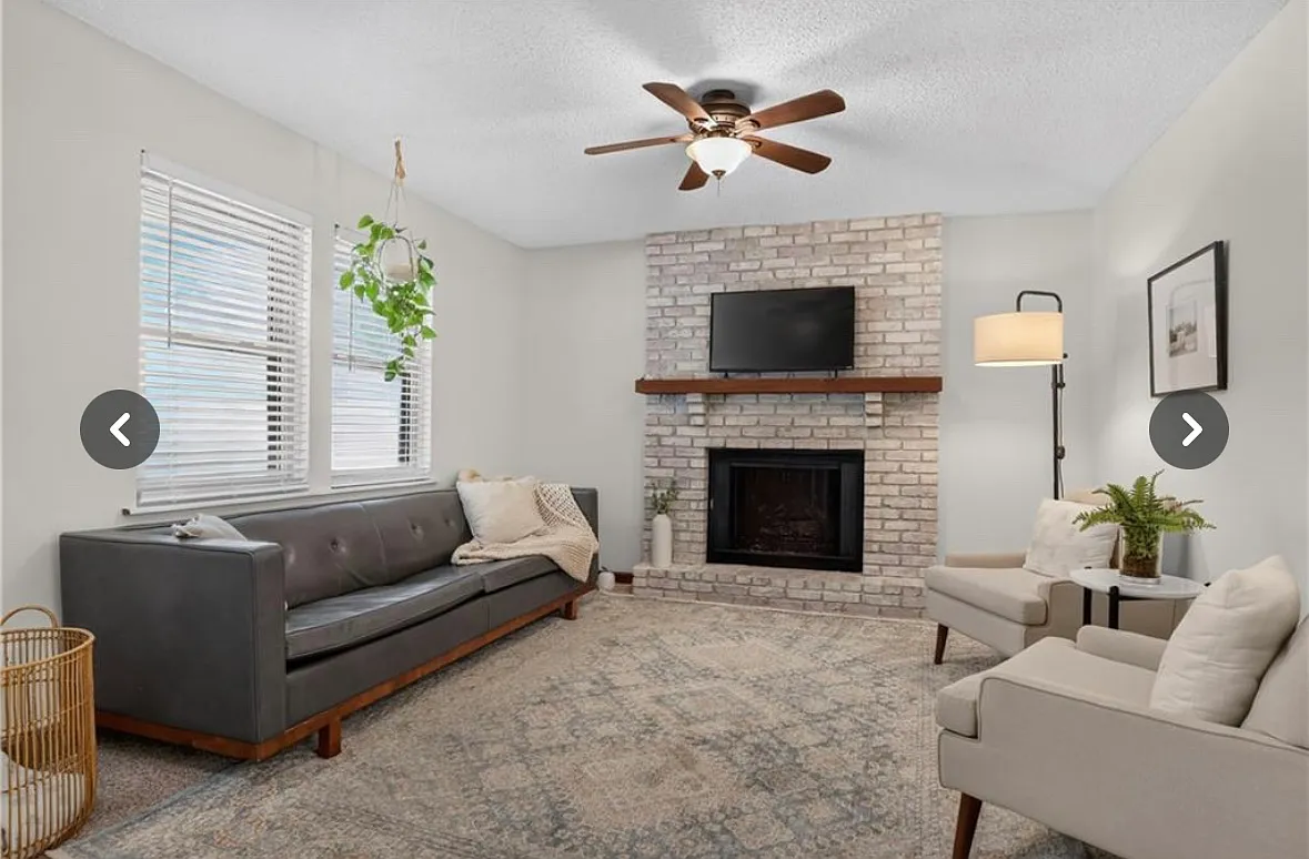 3 bed, 1267 sqft, $2,300 — Photo 2