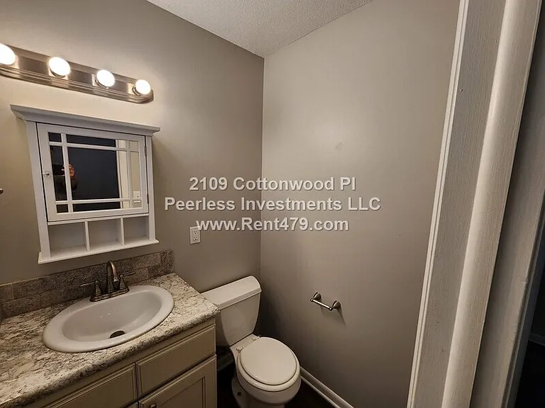 2109 Cottonwood Pl — Photo 12