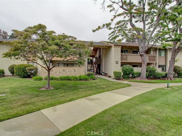 8933 Biscayne Ct Unit 221D, Huntington Beach, CA 92646