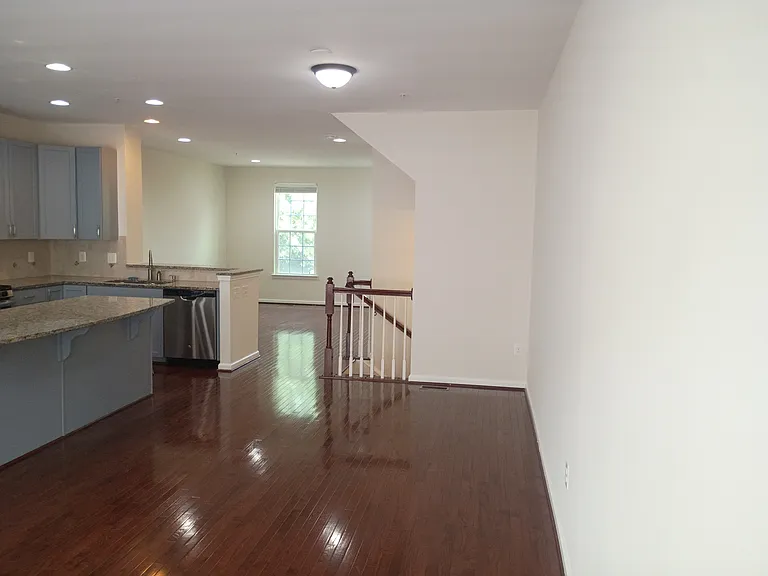 3560 Fort Lincoln Dr NE — Photo 8