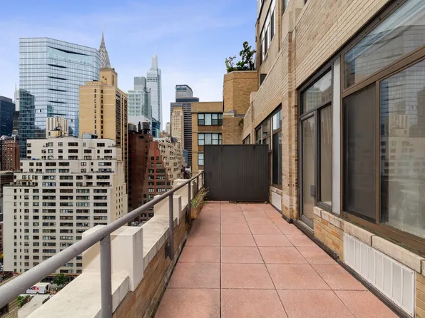 310 East 46th Street image 1 of 11