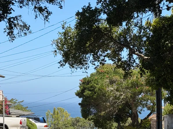 229 7th St #1, Pacific Grove, CA 93950