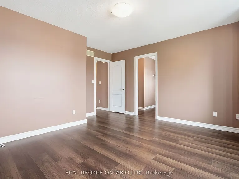 1047 Marquette Dr — Photo 25