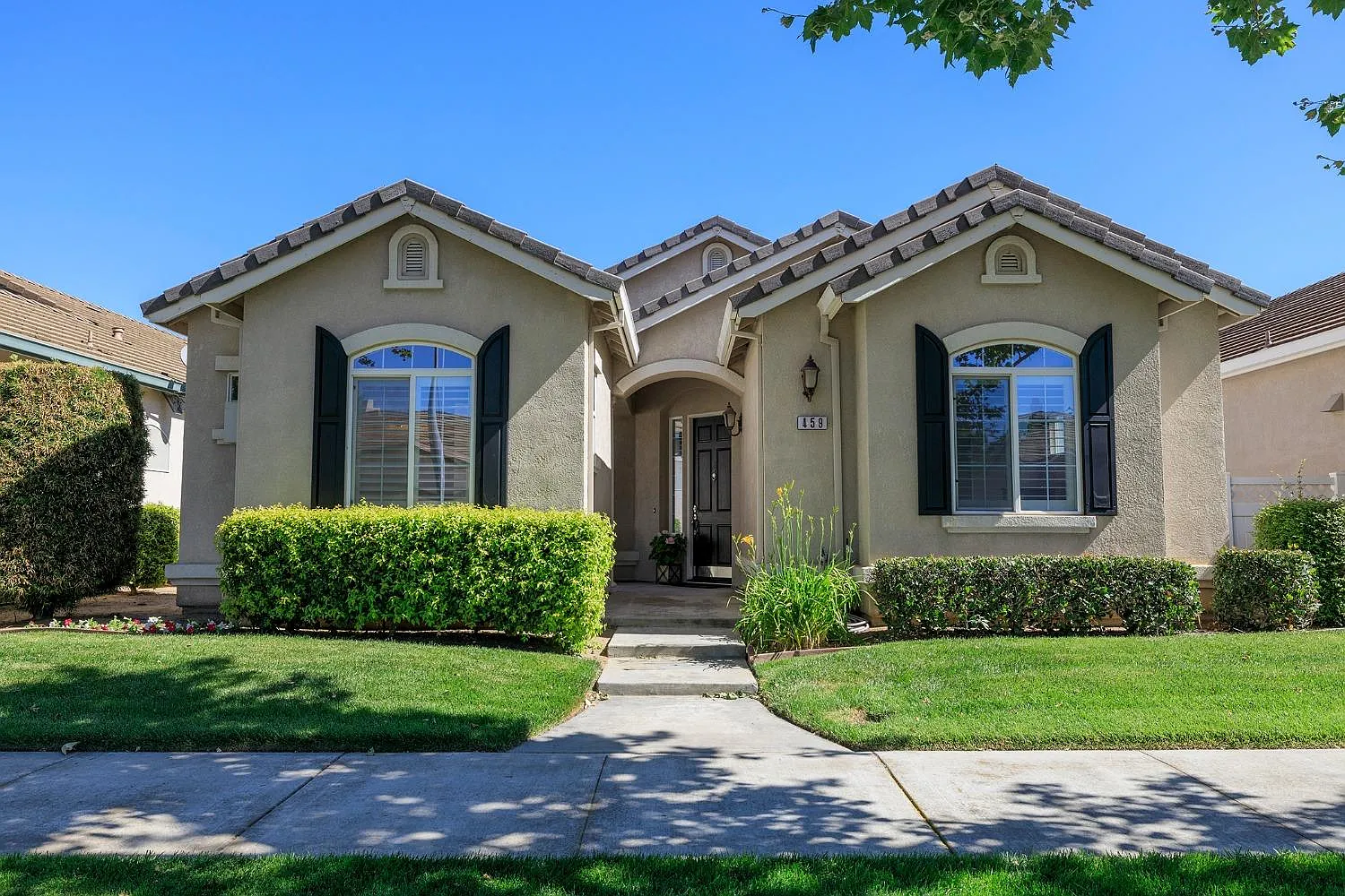 459 Cindy Dr photo 1