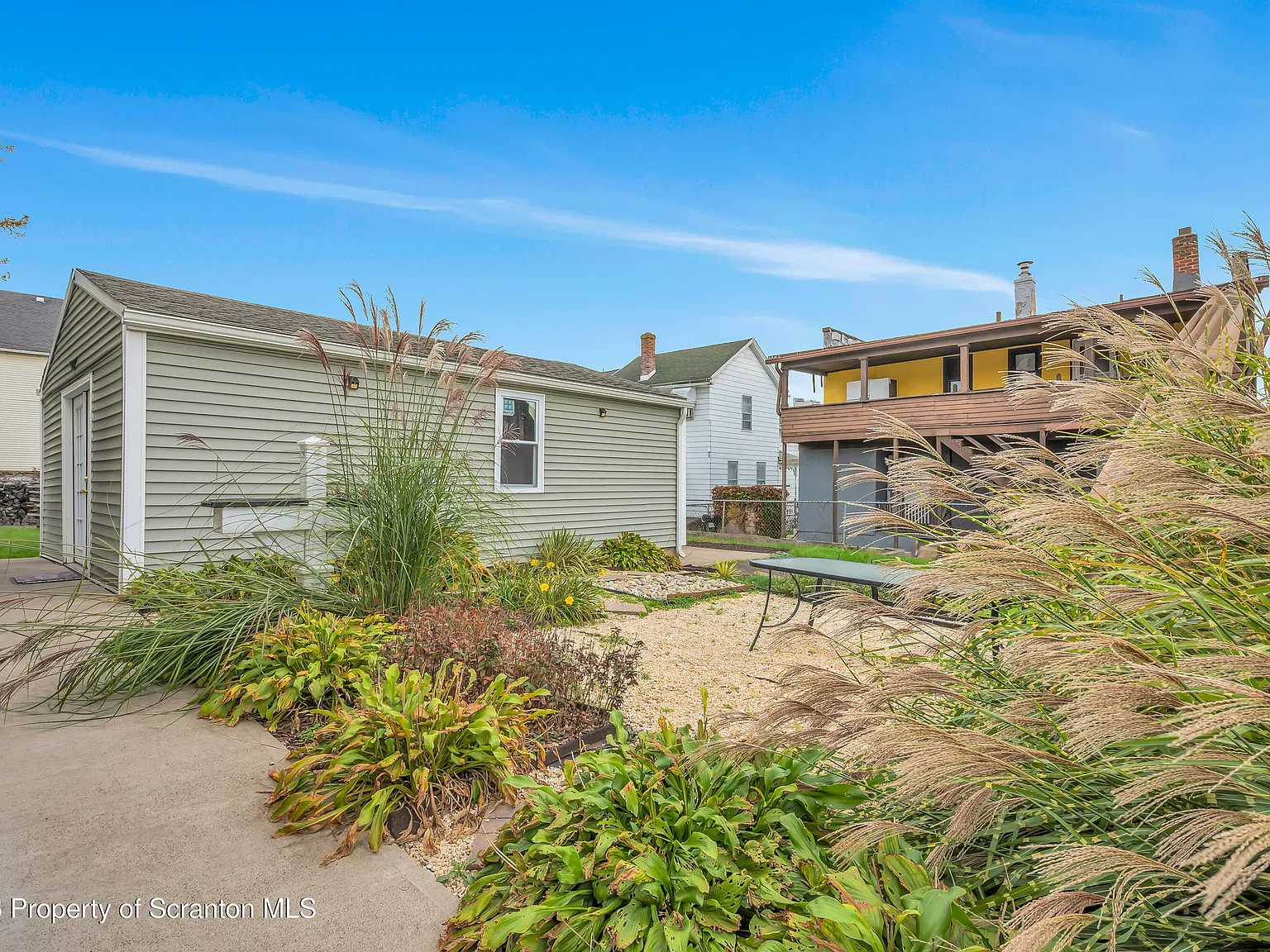 3 bed, 2.5 bath, 1501 sqft, $2,000 — Photo 4